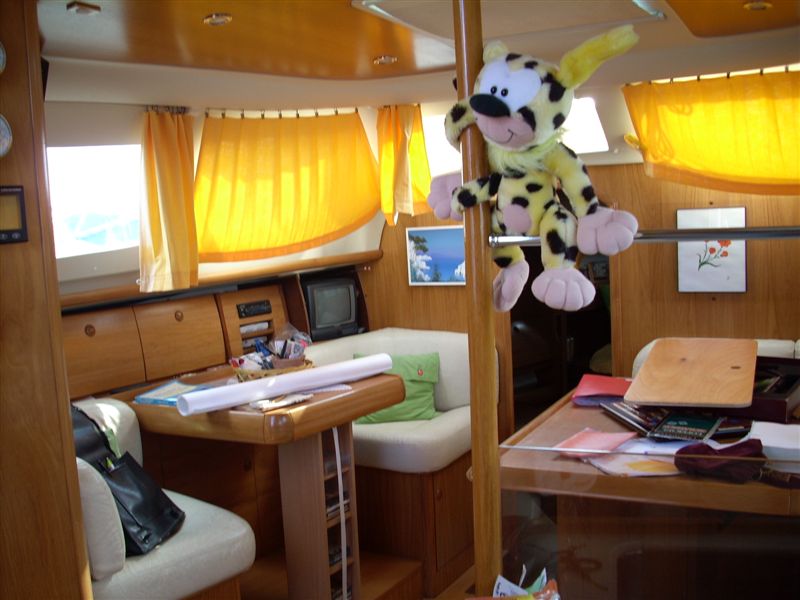 [Immagine: 2009914115716_quadrato destra.JPG]